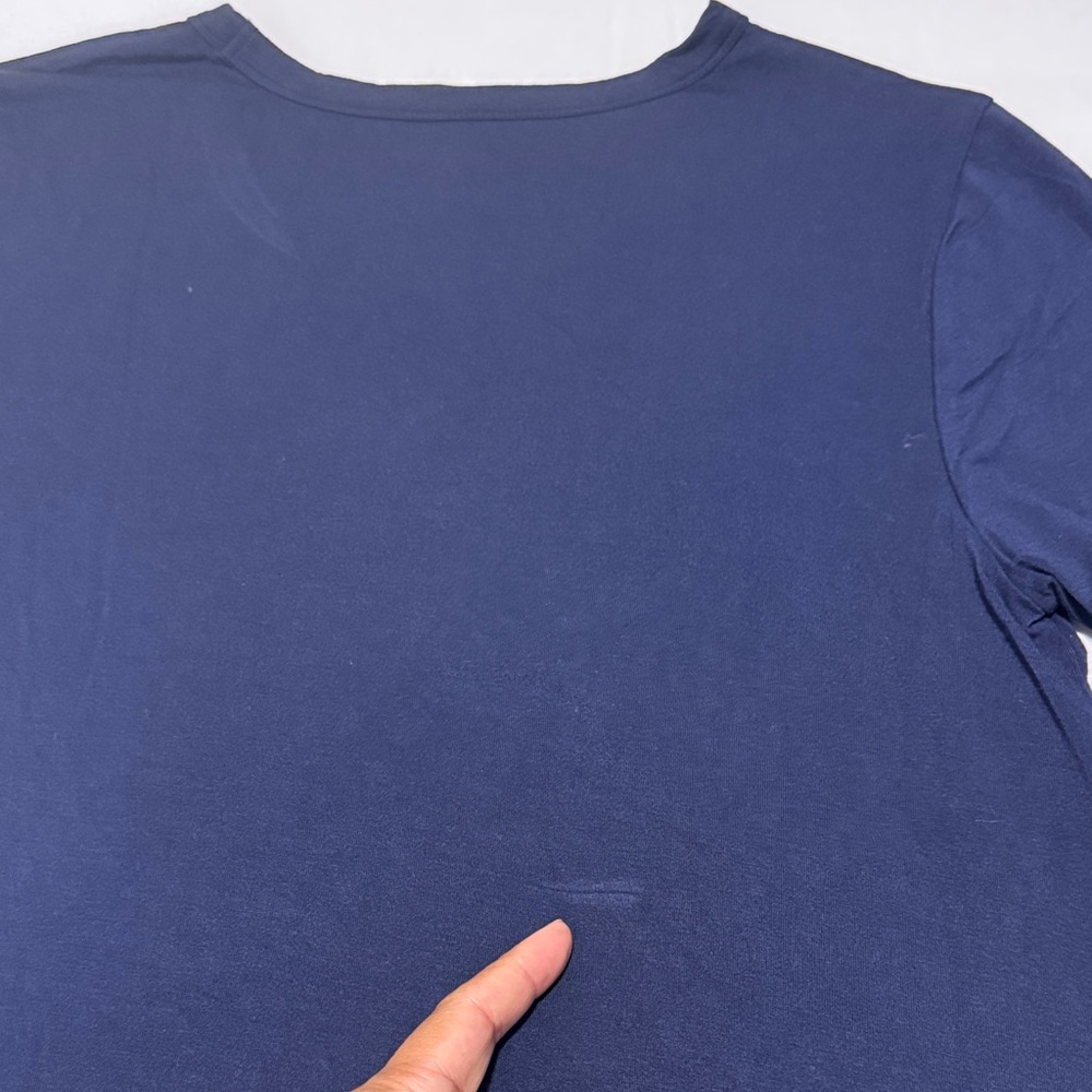 Old Navy Navy Blue T-Shirt with Colorful Peace Sign - Picture 5 of 7